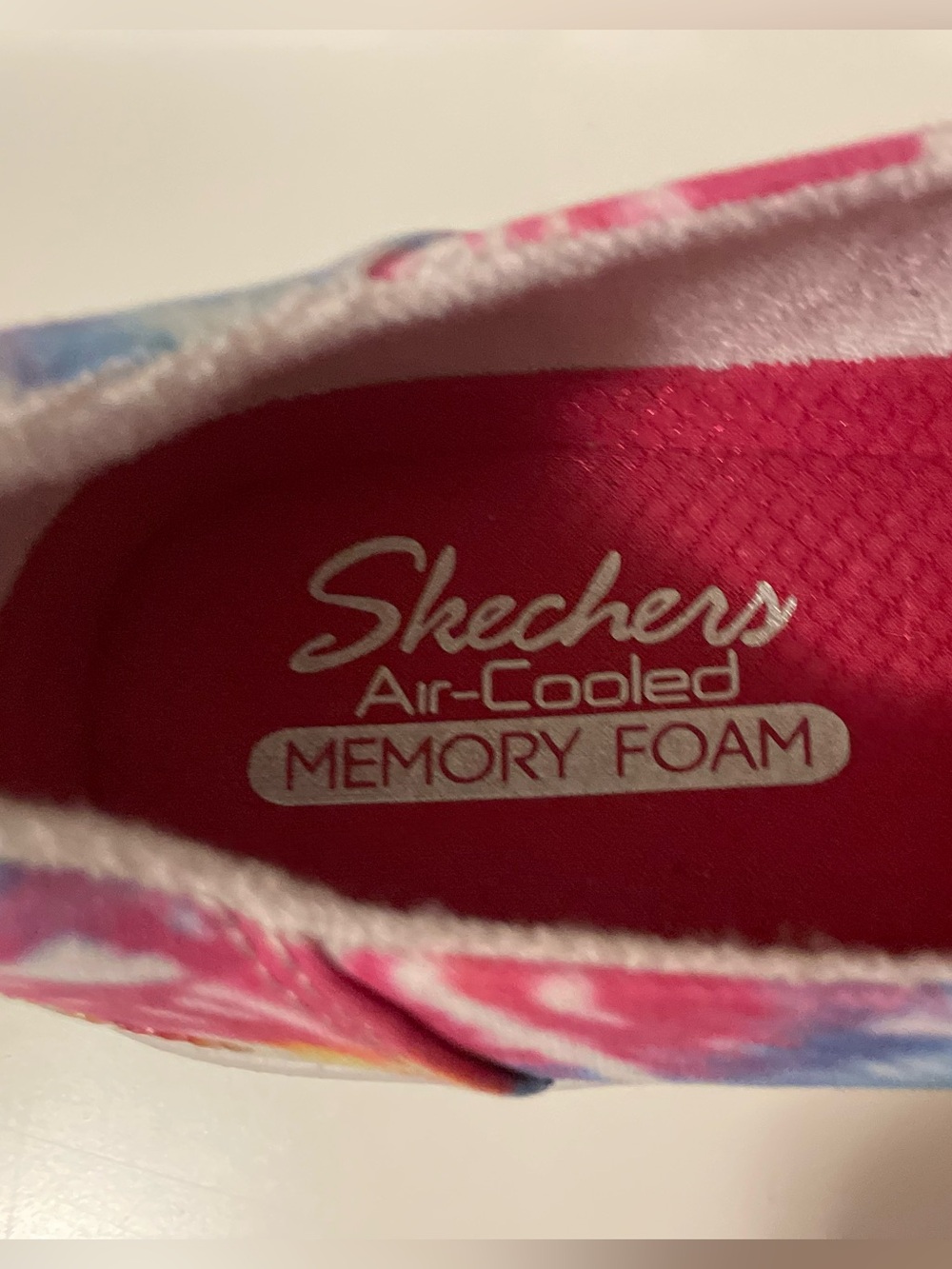 NWOT Skechers Madison Avenue To Dye For Tie-Dye Slip-On Shoes - Picture 5 of 7
